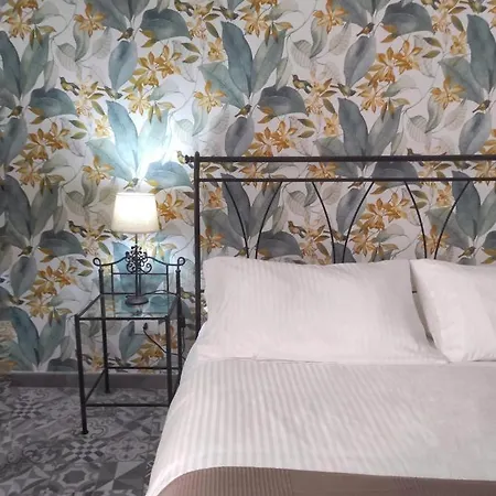 Casa Carola Bed & Breakfast 4*